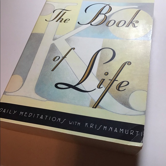 The Book of Life Daily Meditations with Krishnamurti 1995 - Picture 3 of 13